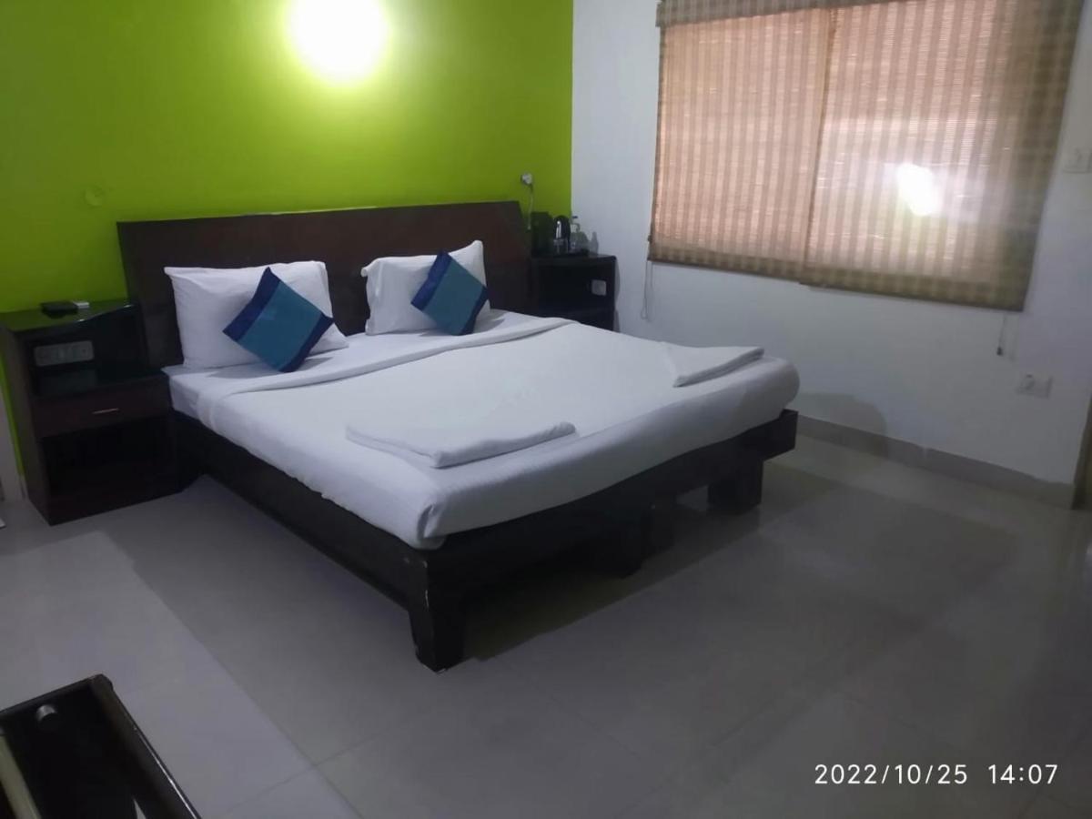 The Green Path Eco Hotel Bangalore Eksteriør bilde
